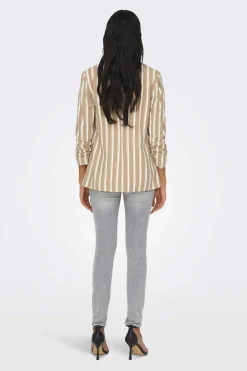 Blazer Com Manga Enrolada