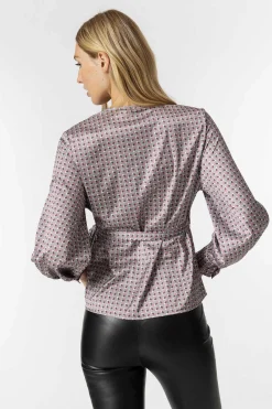 Blusa Acetinada Cruzada