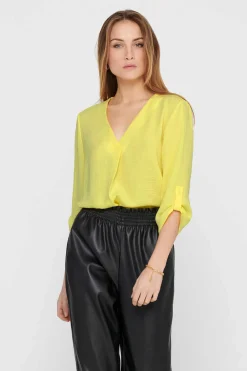 Blusa Com Decote Em Bico E Manga 3/4