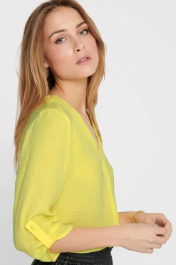 Blusa Com Decote Em Bico E Manga 3/4