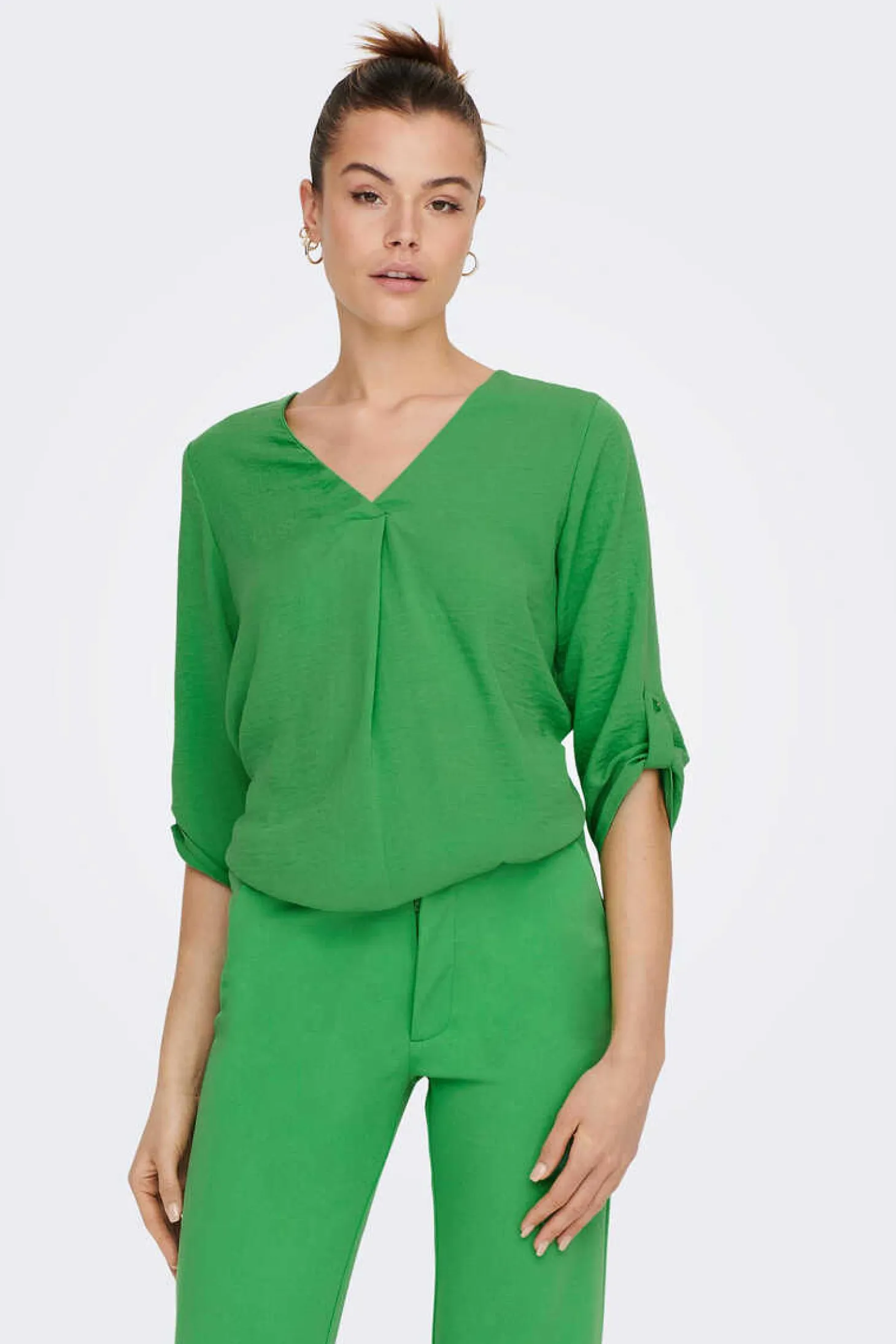 Blusa Com Decote Em Bico E Manga 3/4