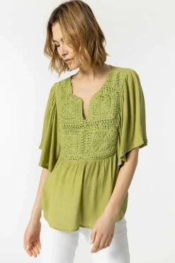 Blusa Combinada Com Croche