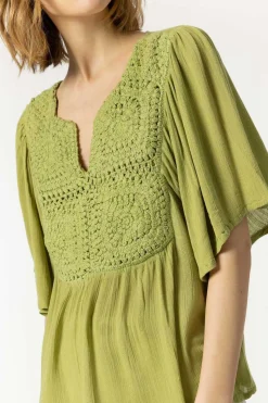 Blusa Combinada Com Croche