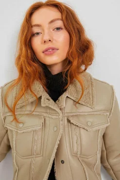 Blusao De Polipele Com Borrego