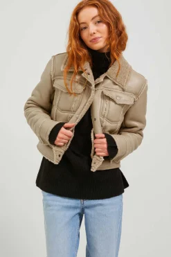 Blusao De Polipele Com Borrego