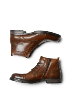 Bota Pele Sola Track