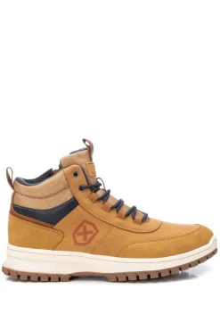 Botim De Homem Em Preto