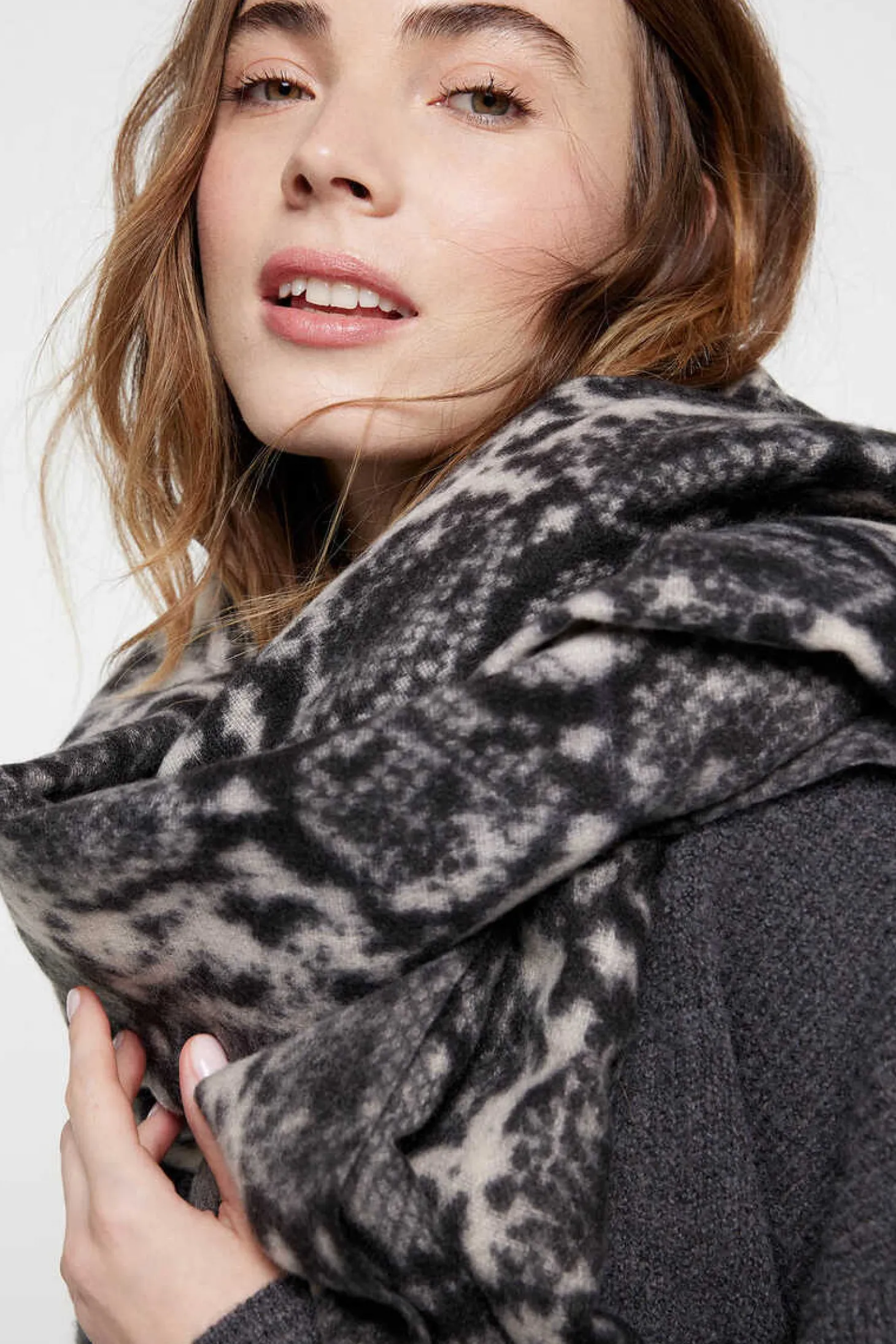 Cachecol Comprido Com Estampado Print