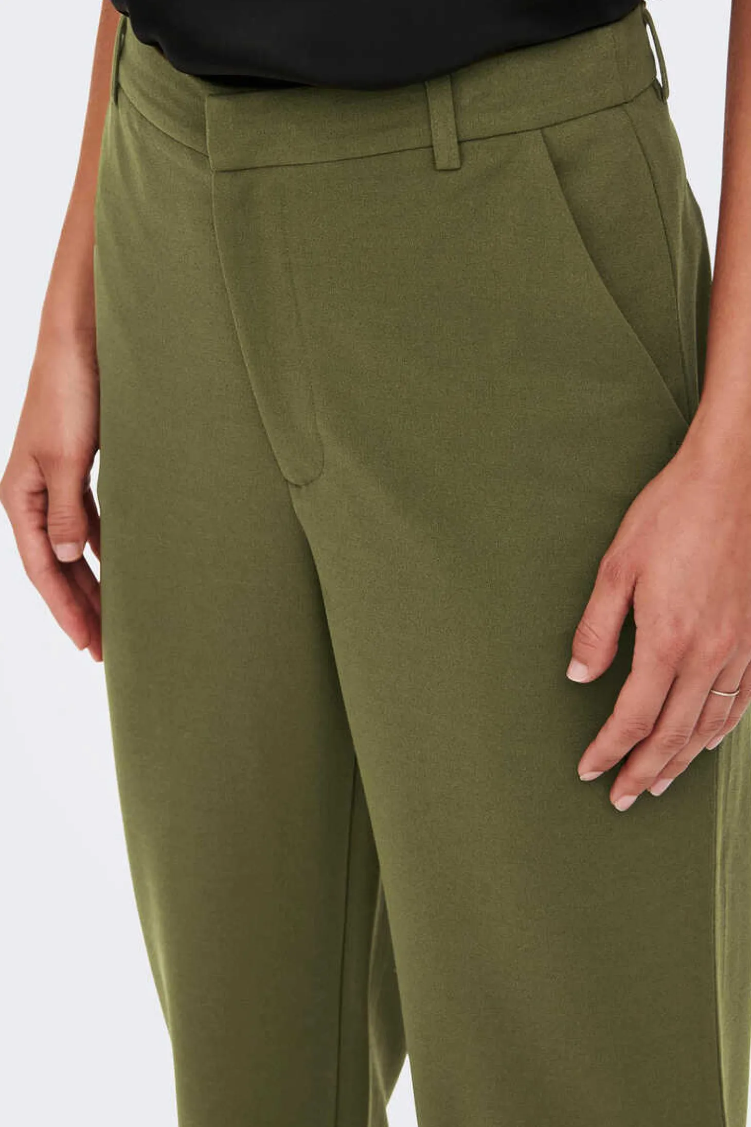 Calca Corte Reto De Cintura Media