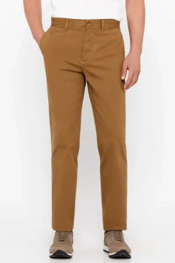 Calcas Chino Leves Classic Fit