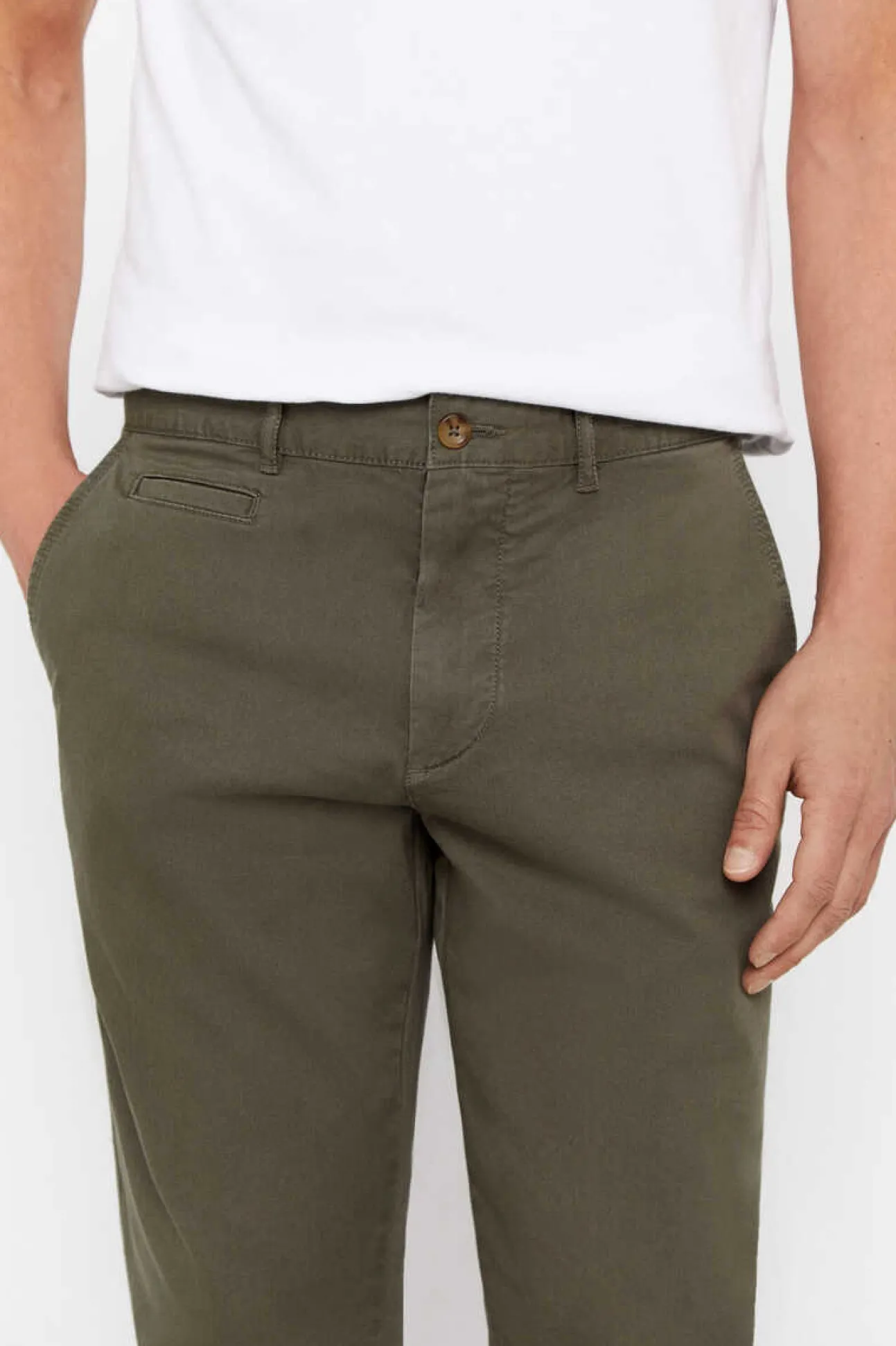 Calcas Chino Leves Corte Slim