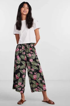Calcas Em Forma De Culottes.
