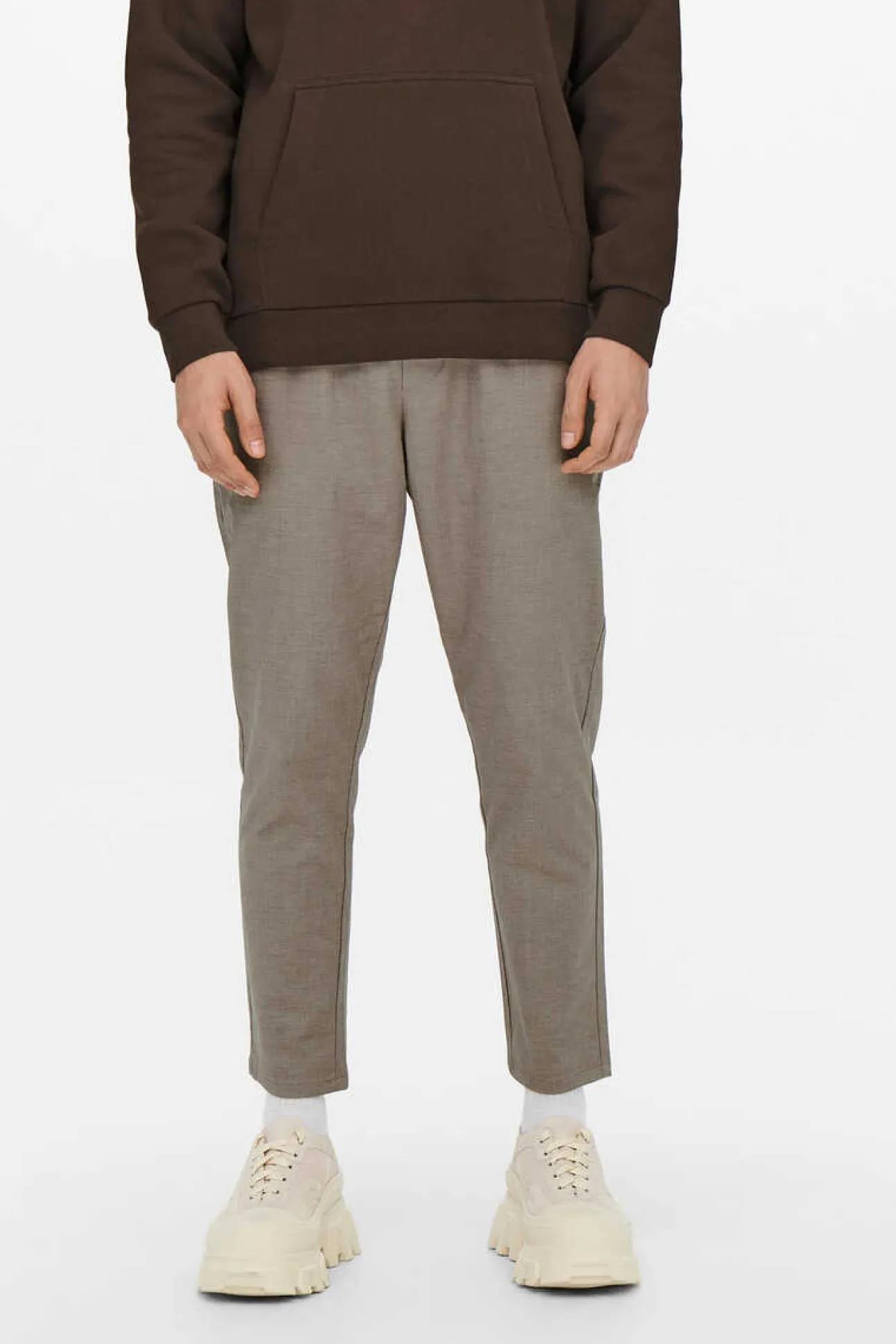 Calcas Fluidas Bainha Ajustada