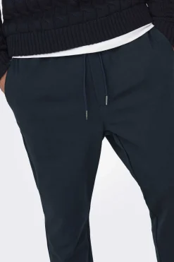 Calcas Fluidas Bainha Ajustada