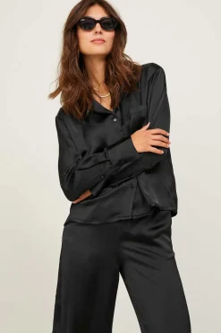 Camisa Acetinada De Manga Comprida