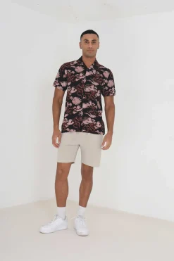 Camisa Manga Curta E Estampada.