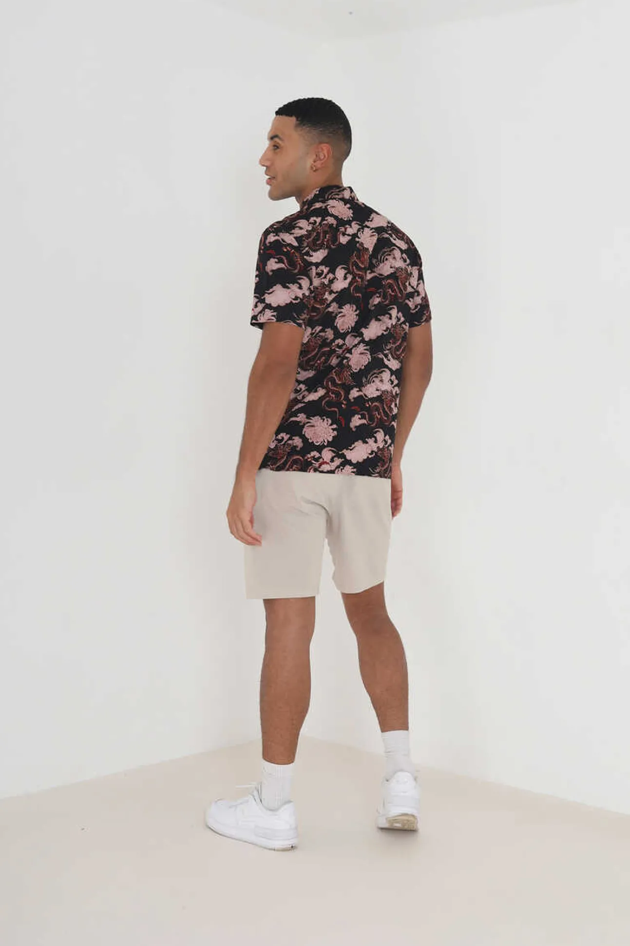 Camisa Manga Curta E Estampada.