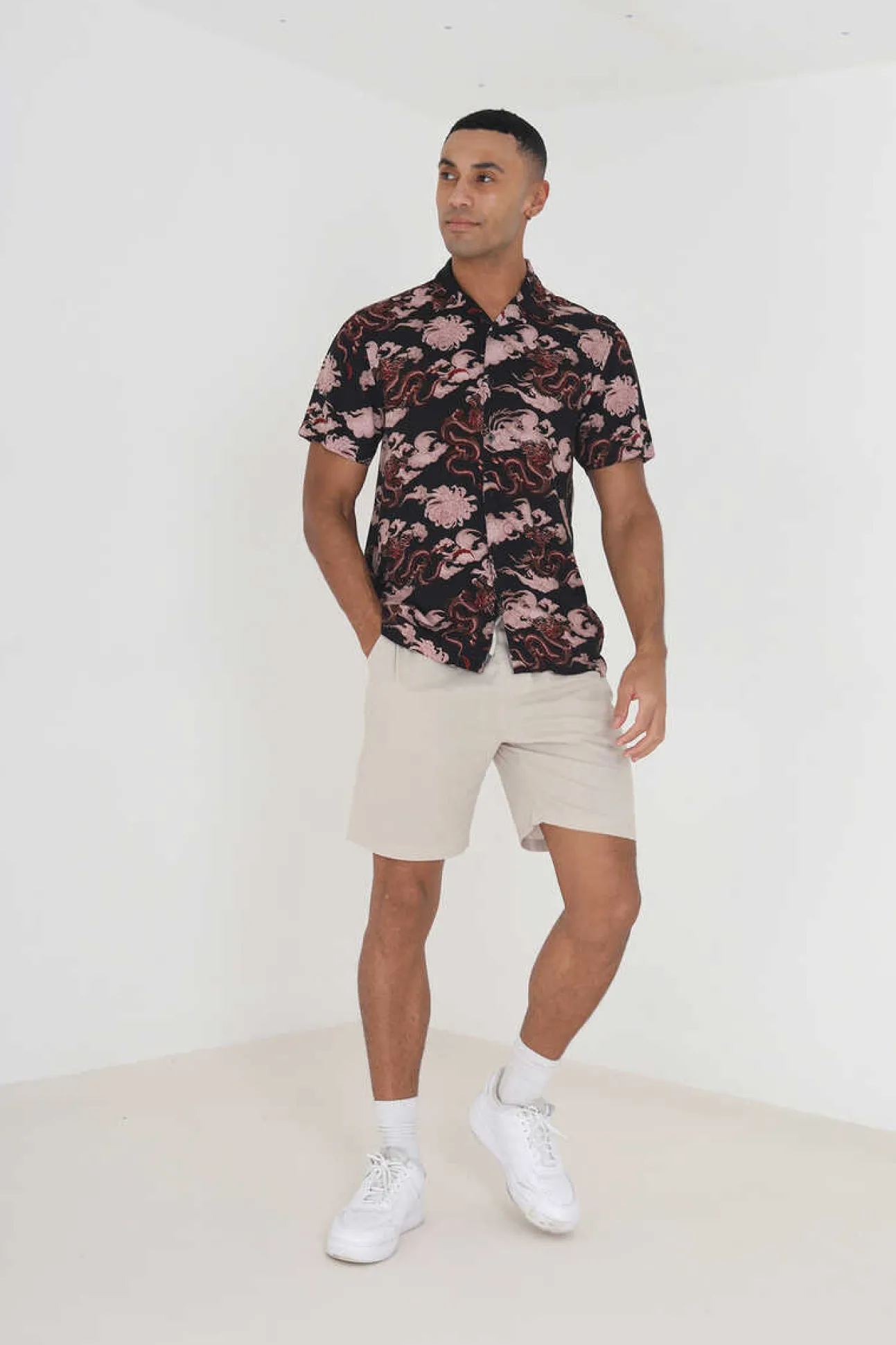 Camisa Manga Curta E Estampada.