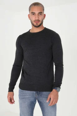 Camisola Basica Com Gola Caixa