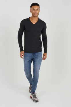 Camisola Basica Com Gola Em Bico