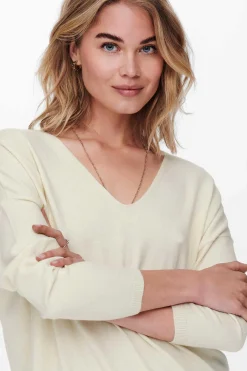 Camisola De Mulher Com Gola Em Bico E Manga Comprida.