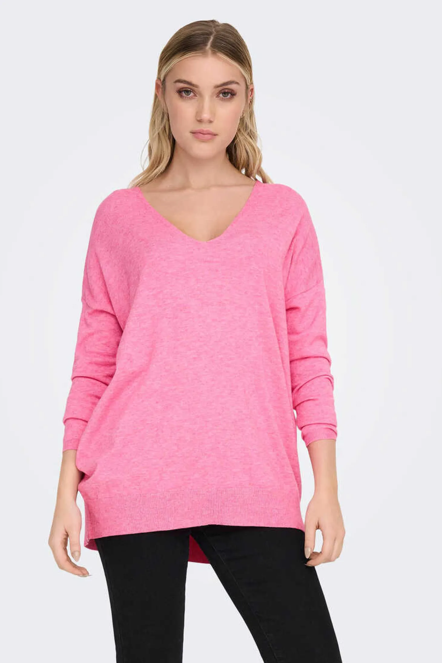 Camisola De Mulher Com Gola Em Bico E Manga Comprida.