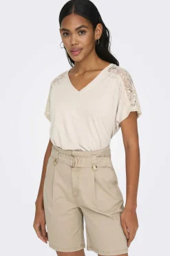 Camisola Renda Ombros