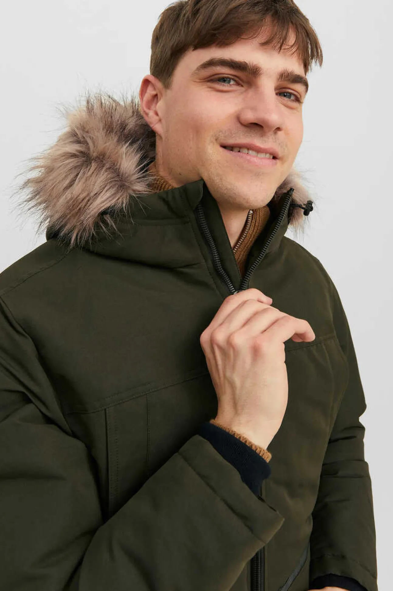 Casaco Acolchoado Com Capuz