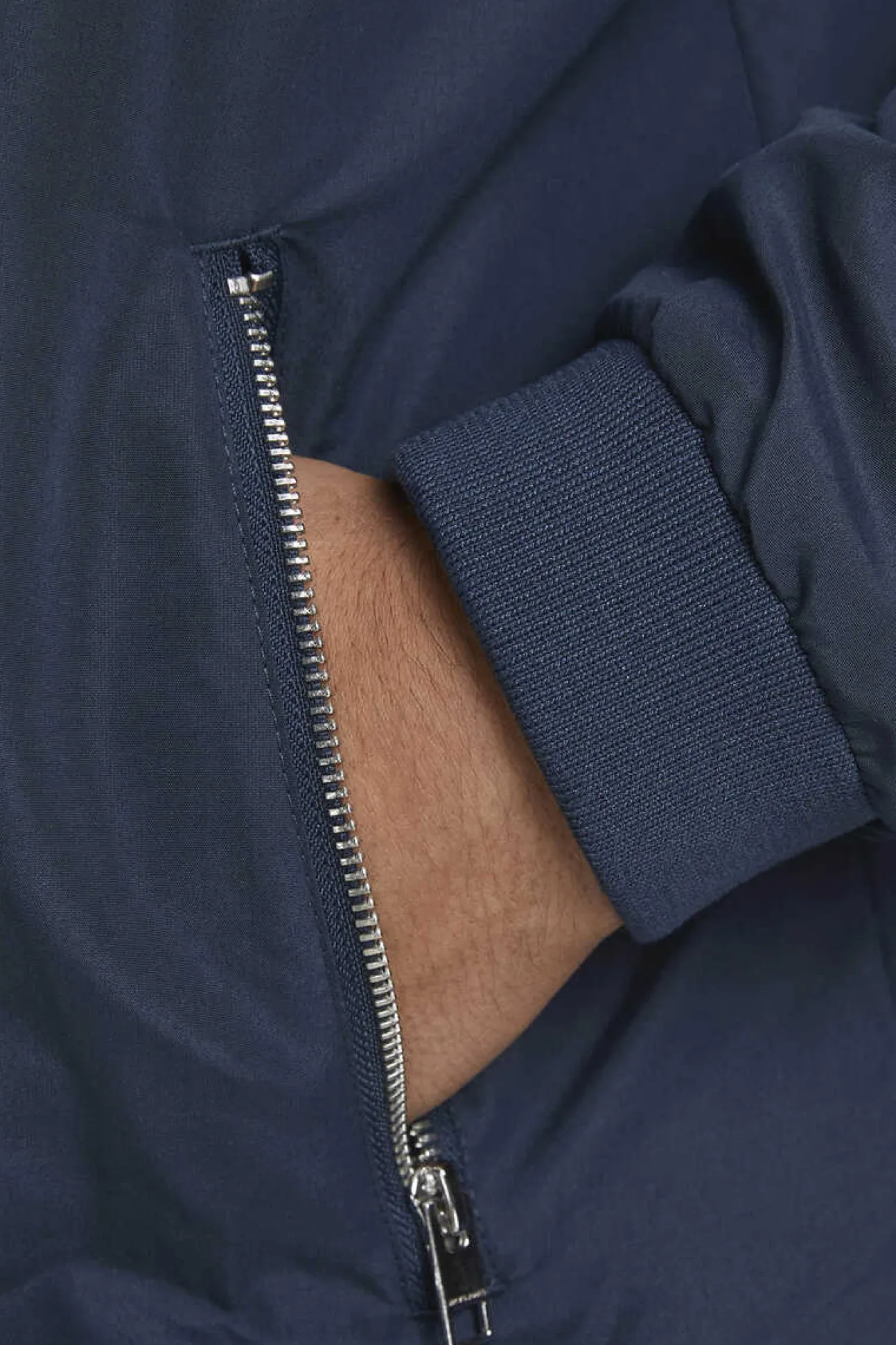 Casaco Bomber Leve Plus