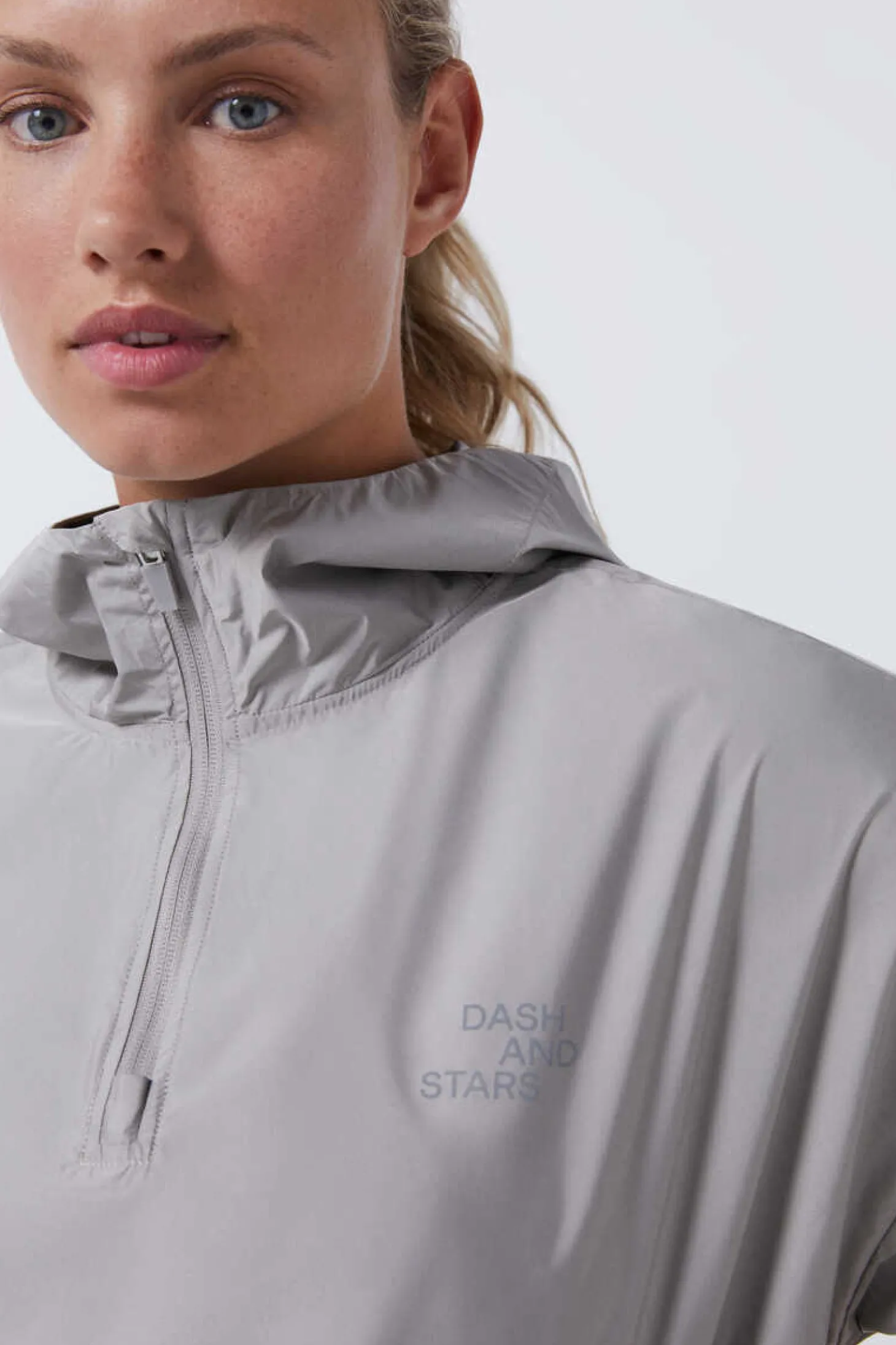 Casaco Com Bolso Tipo Canguru Wind Resistant