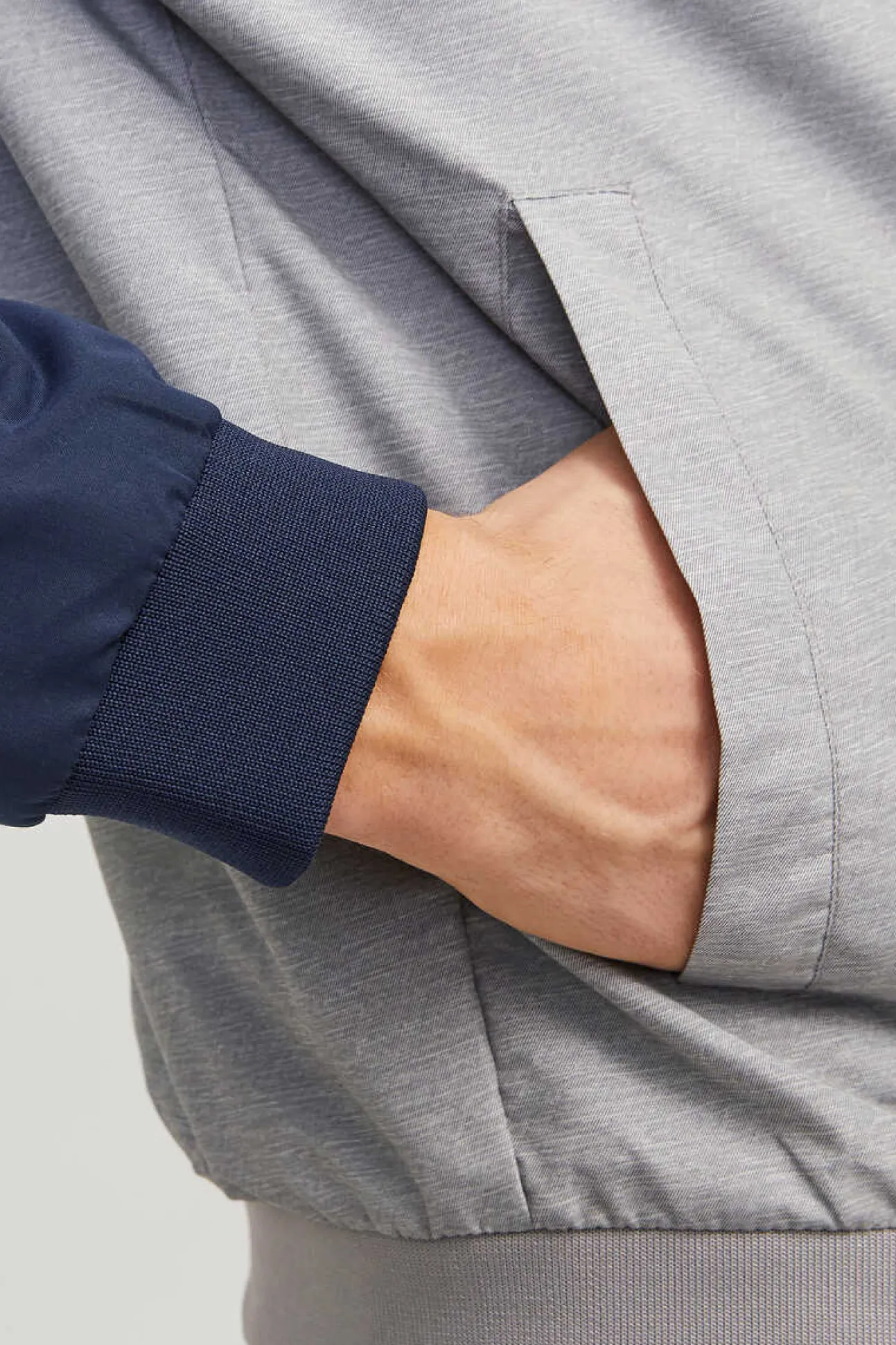 Casaco Leve Corta-Vento