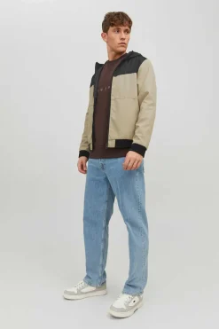 Casaco Leve Corta-Vento