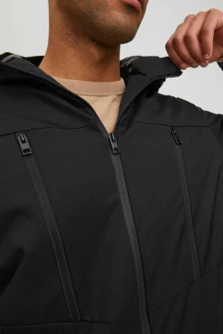 Casaco Tecnico Com Capuz