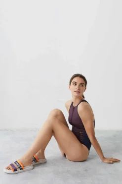 Chinelos Tiras Logo Laranja