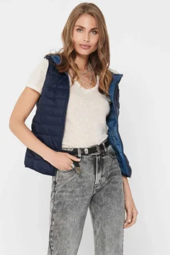 Colete Acolchoado Com Capuz.