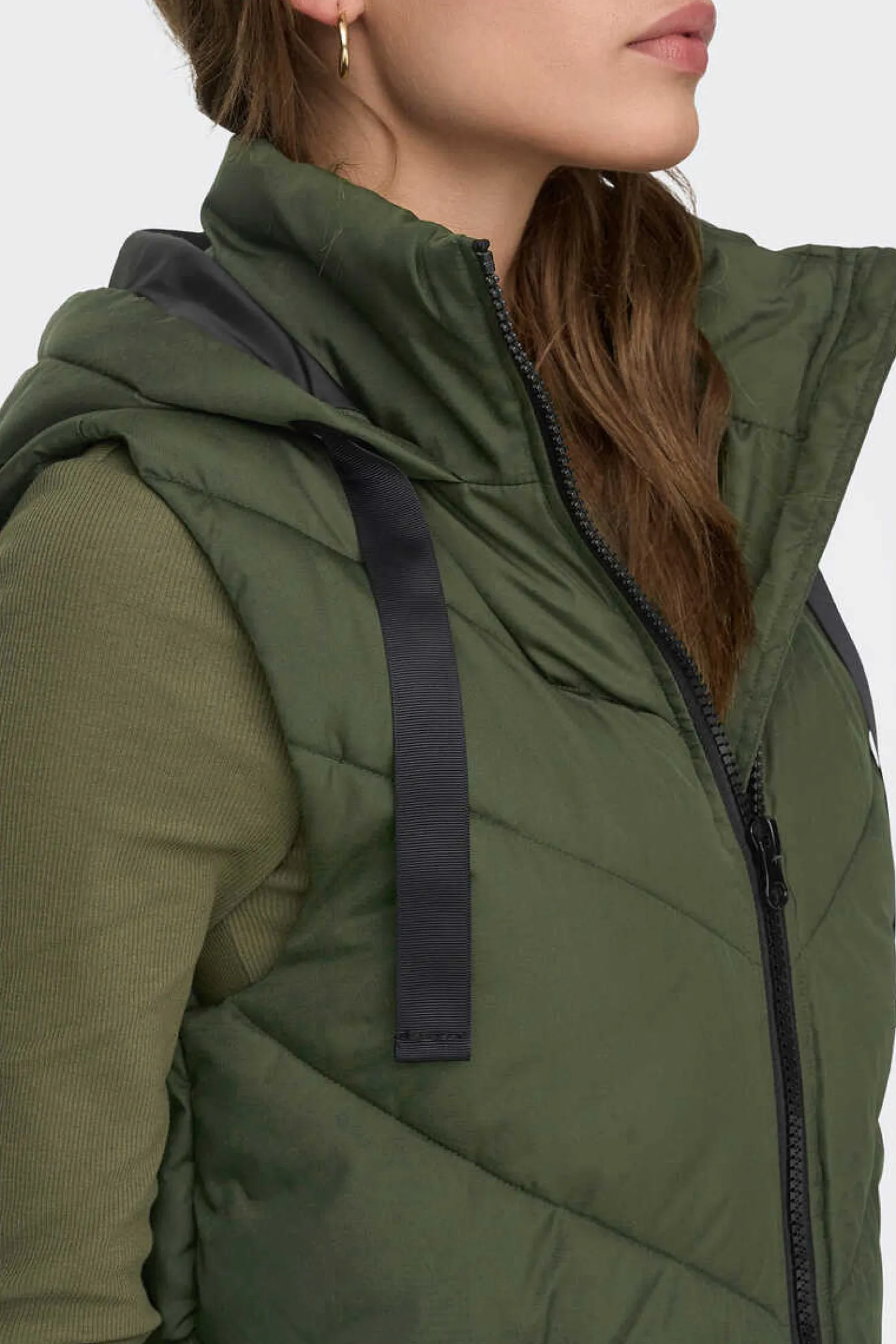 Colete Acolchoado Com Capuz