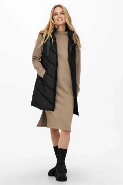 Colete Acolchoado Com Capuz