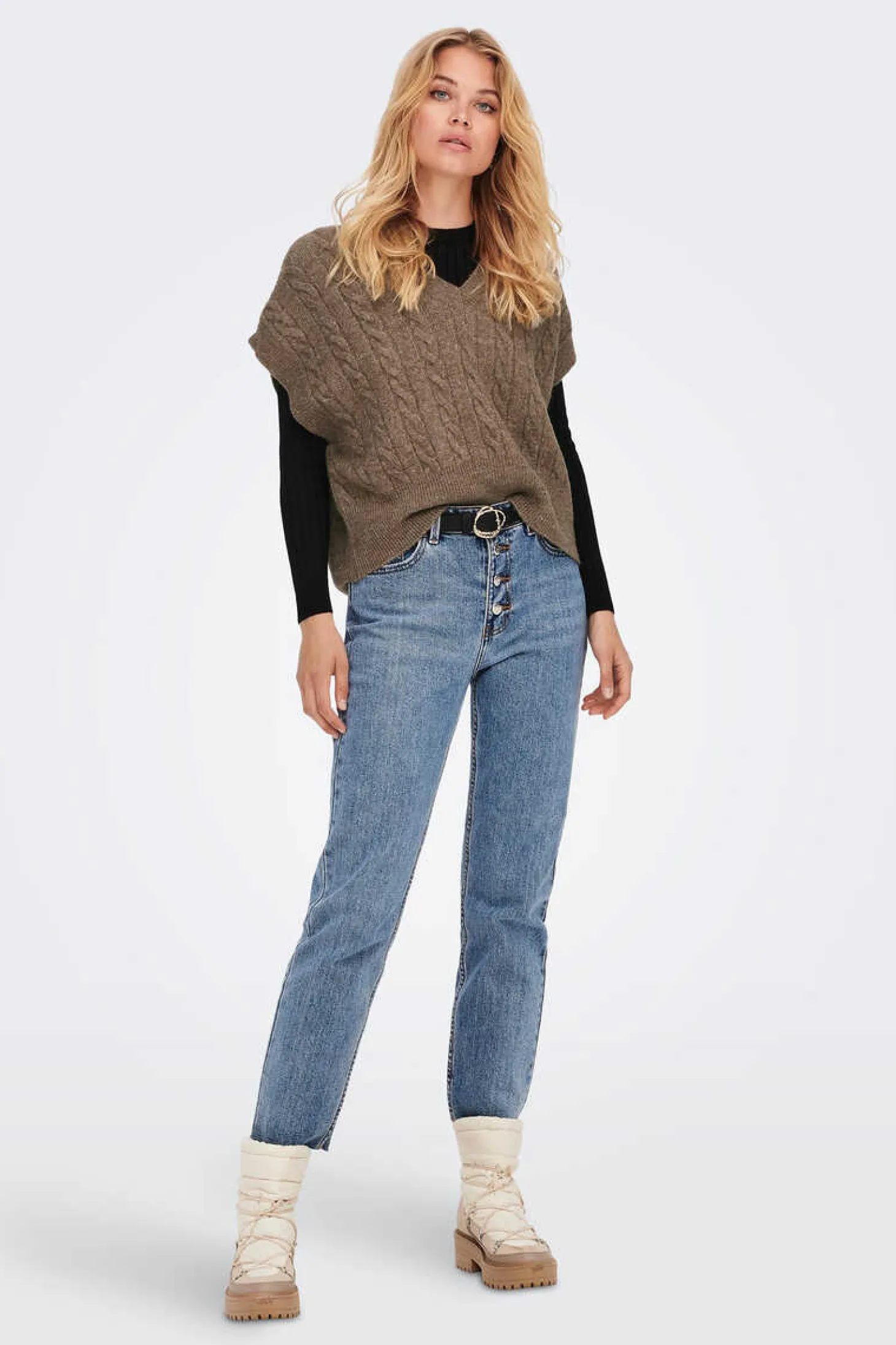 Colete De Malha De Gola Em Bico