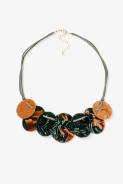 Collar Corto De Tela Con Colgantes