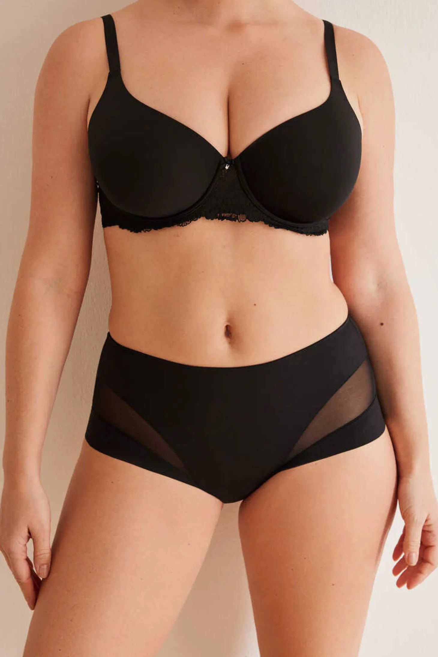 Cuequinha Semi Modeladora Alta Preta