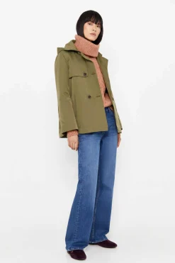 Gabardina Curta Com Veu