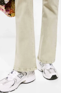 Jeans Boot Cut Lavagem Sustentavel