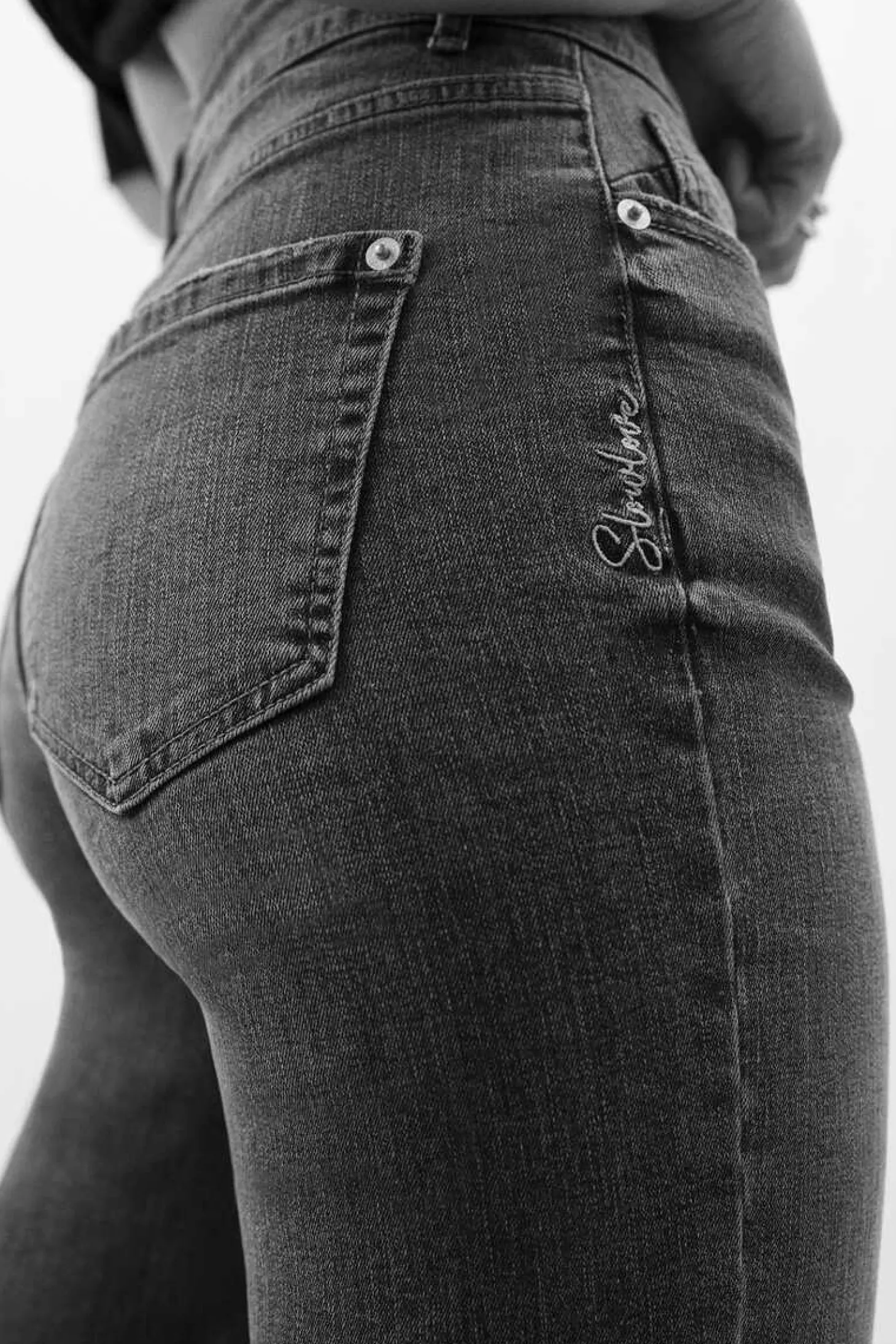 Jeans Direitos Crop