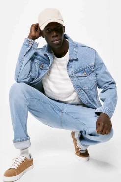 Jeans Regular Lavagem Clara