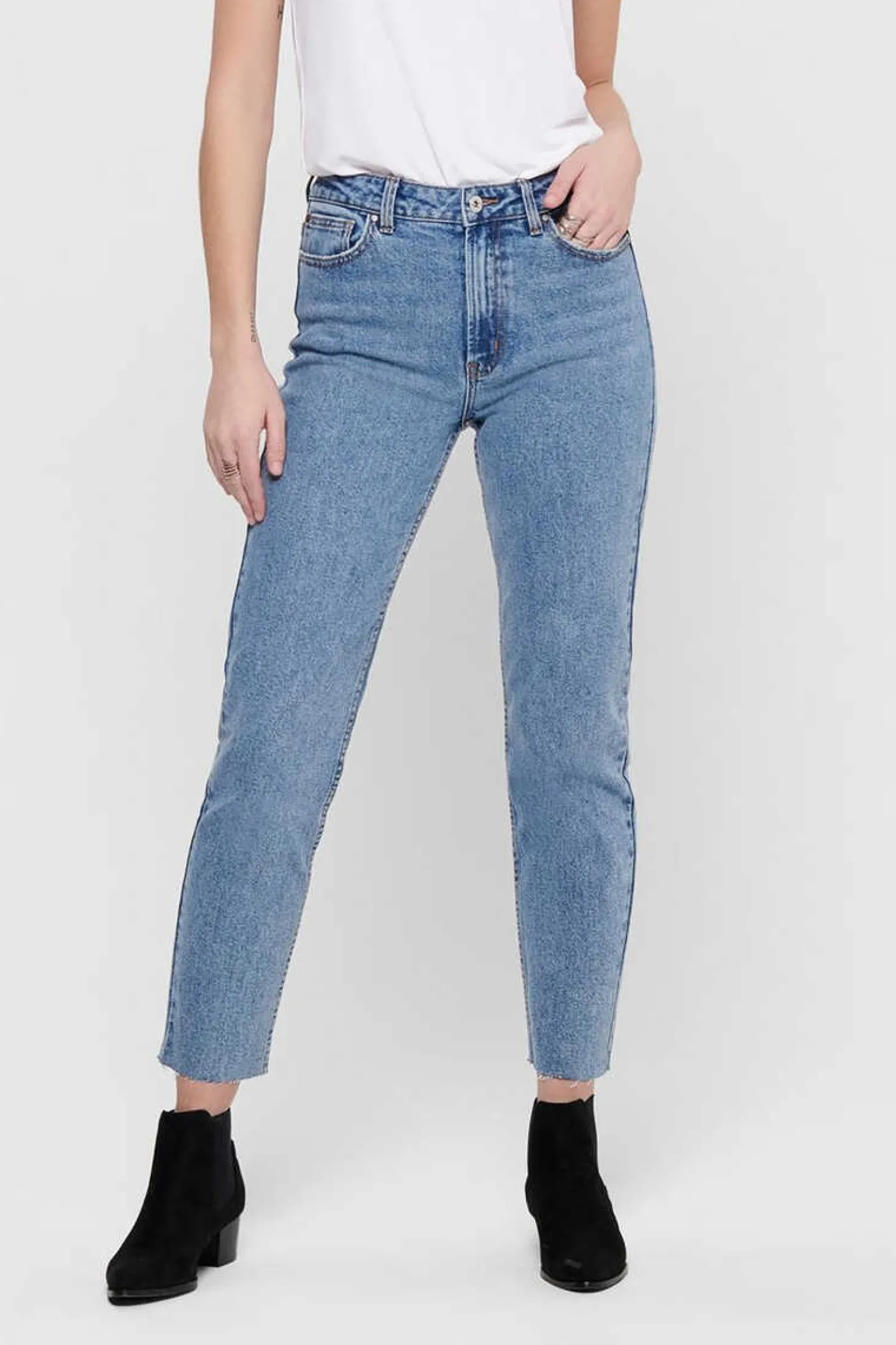 Jeans Reto Tiro Alto