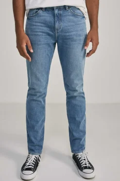 Jeans Slim Lavagem Media
