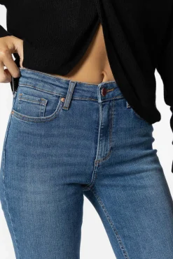 Jeans Zoe Flare De Corte Alto