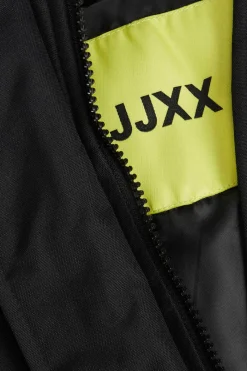 Parka De Mulher Com Capuz E Cintura Ajustavel