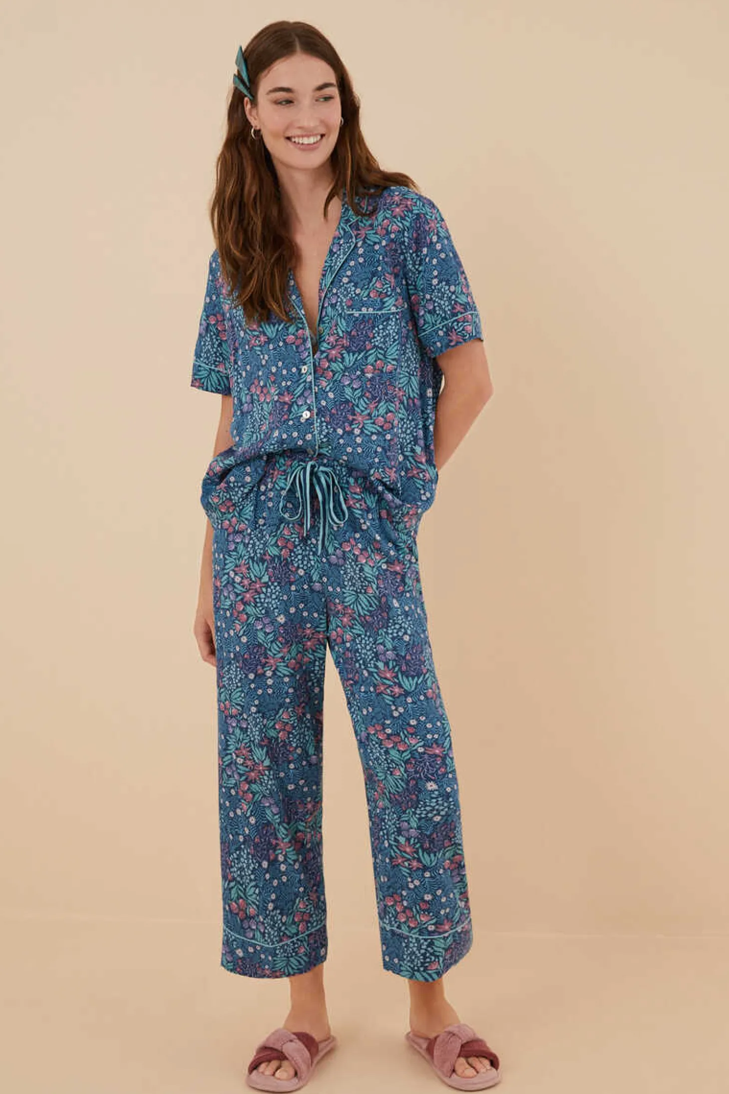 Pijama Camiseiro Capri Com Estampado De Moniquilla Em