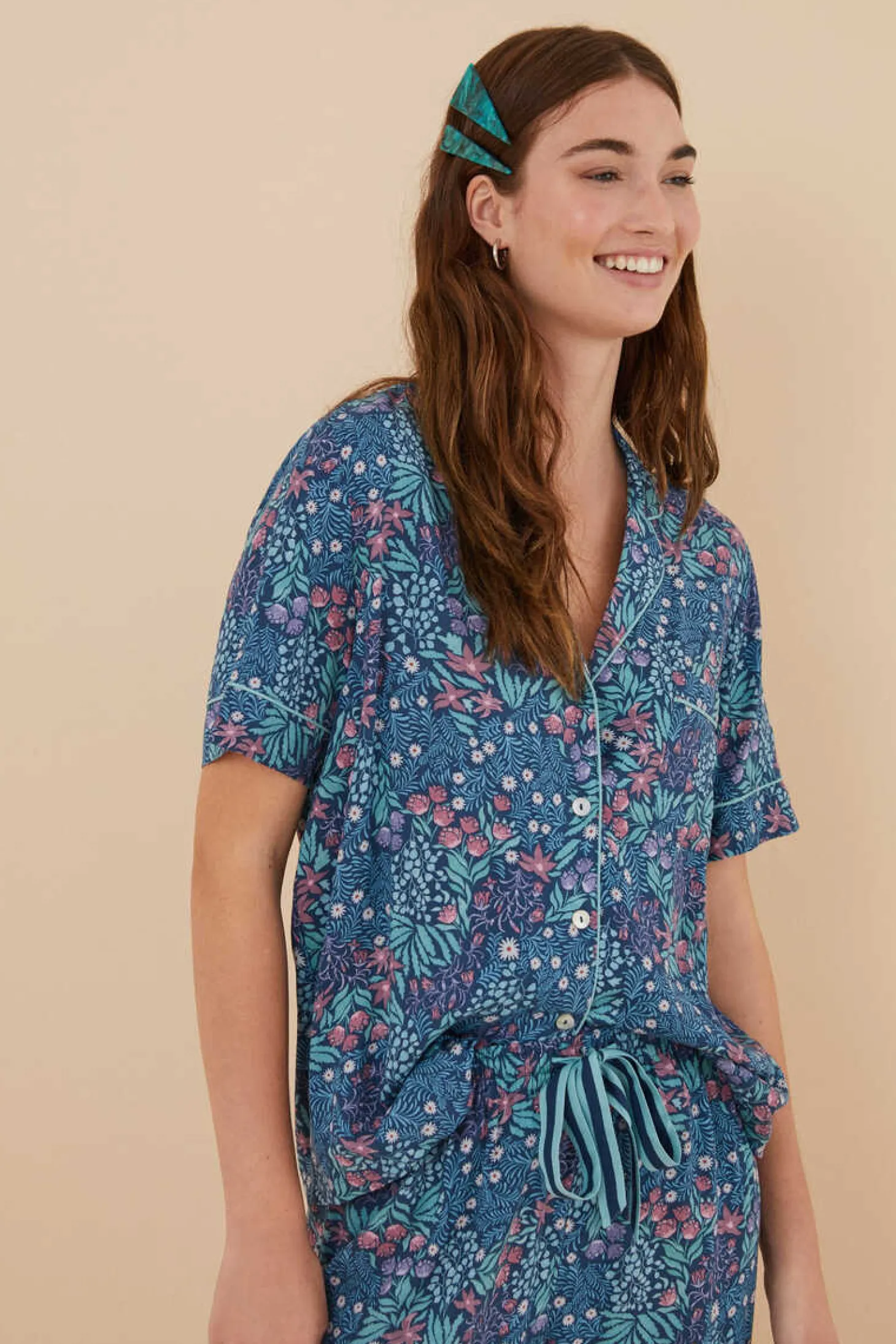 Pijama Camiseiro Capri Com Estampado De Moniquilla Em